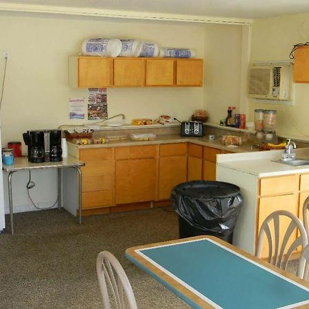 Little Shamrock Motel Мурфрисборо Экстерьер фото